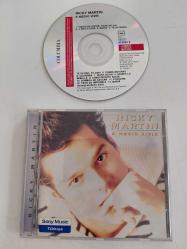 Ricky Martin  – A Medio Vivir  – 1997  Avrupa Basım - CD Albüm