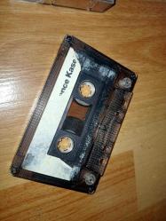 sabah özel eğlence kaseti ( kasetin b yüzünün sticker'ı soyulmuş, ikinci fotoğrafa bakınız)