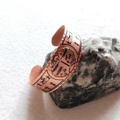 Kelepçe Bakır bilezik , Elyapımıdır, Özel tasarımımdır. Kam davulu ve Şaman desenleri