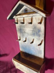 ahşap el yapımı anahtar dolabı