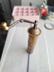 Eski Pirinç Kahve Değirmeni