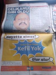 Star Gazetesi - Turkish Newspaper - 27 Kasım 1999 - depremzedeler  yazlık çadırlarda donuyor - 114 bin kışlık çadır kayıp Fotoğrafı - yazarımız ve ekonomi müdürümüz Mustafa Mutlu çadır kurdu Fotoğrafı - Jet Holding'e ait Caprice Otel'in tesettür havuzunu inşa eden firma parasını alamayınca Jet Holding'in futbolcuları Sergen Yalçın Alpay özalan ve Oktay Derelioğlu'nun bonservisine haciz koydurttu - millet yasta bakan Hasan Gemici Fas'ta - yeraltı dünyasının ünlü babalarından Nihat Akgün delikanlı gibi öldü fotoğraf - milenyum kraliçesi Ürdün Kraliçesi Rana Fotoğrafı - kumkapı'ya meyhane timi - deprem vergisi herkesi ürküttü - sinemalar programı - Ulucanlar cezaevinde kalan depremdezede yakını mahkumlar rüşvetten tutuklanan beş Kızılaycı'yı koğuşta şişledi - yüksek askeri şura'nın Dün yapılan toplantısında yüzyılın son operasyonu tamamlandı Fotoğrafı - Beşiktaş golcüsü Ahmet Dursun 15 gün yok - Trabzonspor'da Denizli seferberliği başladı - Fatih Tekke'nin kurtarıcısı Mustafa Denizli