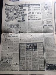 Tercüman İnci Spor Gazetesi - Turkish Newspaper - 5 Nisan 1973 - Türk güreşi İsviçre'de bir ümit ışığı yaktı yazan Ali Gümüş - Üçüncülük bekliyorum diyen Muharrem Atik'in dediği çıktı - boksör Muhammed Ali Clay en kuvvetli yerinden yaralandı Fotoğrafı - Galatasaray Fenerbahçe yarışı devam ediyor her hafta lider değişiyor yazan Kemal Belgin - altın madalya şansı en fazla güreşçimiz Hayri Polat Fotoğrafı - 52 kiloda Gümüş madalya kazanan Ali Rıza Alan Fotoğrafı - hasta doğruldu yazan Necmi Tanyolaç - okuyucu köşesi yöneten Tevfik Ünsi - bütün zamanların en iyi kafa golcüsü Kocsis Fotoğrafı - pistten ilhamlar yazan Neriman Tekil - Türk atletizmi üzerinde oynanan oyun ve saklanan gerçekler yazan Öcal Uluç - tercüman yeni bölge Müdürü Sami Yavrucakla İstanbul'un spor tesislerini karış karış gezdi - Türkiye'nin en popüler sporu belli oldu 67 bölge futbol oynamak istiyor - Türkiye'nin ısıtılan ilk yüzme havuzu hizmete girdi yazan Mesut Baran - Beşiktaşlı kız basketçiler yazan Taylan Uygur