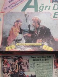 Hürriyet Kelebek Gazetesi - Turkish Newspaper - 10 Mayıs 1984 - Dev yazar  Yaşar Kemal'in dev eseri Ağrı Dağı efsanesi Hürriyet için fotoroman oldu - Yaşar Kemal'in ilk aşk romanı Ağrı Dağı efsanesi - Ağrı Dağı efsanesinde Gülbahar Sultanı Serpil Çakmaklı Çoban Ahmet'i Burçin Oraloğlu oynuyor fotoğraf - hafif müzik sanatçısı Ayla Algan 12. Hitit rallisi öncesi tüm yarışçıları öpücük yağmuruna tuttu Fotoğrafı - Yaşar Özel ve eşi Aytaç Özel geçtiğimiz hafta içinde kızları Gülnur'un 5. Yaşını kutladılar Fotoğrafı - Aziz Nesin'in mizah Anıtı Tatlı Betüş oynayanlar Ayten Gökçer Yusuf Sezgin ve Murat Soydan yönetmen Zeki Alasya Foto Roman - televizyon programı - İstanbul'da sinema tiyatro programı - Kerime Nadir'in Hürriyet için yazdığı son roman geciken müjde Yazı Dizisi - Şener Şen İlk başrolünü oynuyor fotoğraf - sosyal içerikli bir Amerikan filmi Brubaker - beyaz şemsiyeli oynayanlar Türkan Şoray Cihan Ünal Dinçer Çekmez Foto Roman - işte fotoroman Müjdat Gezen Perran Kutman - Aziz Nesin