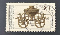 Almanya Pulu - Germany Stamp - Postadan Geçmiş Pul Filateli - 1977 DAMGALI - Arkeolojik Hazineler - Bronz Ritüel Arabası Yaklaşık M.Ö. 1000 Temalı Pul,  30 PARA - YABANCI PULLAR, NOSTALJİK DOĞUM GÜNÜ HEDİYESİ