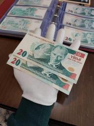 8. Emisyon 20 YTL Çil. Seri F85 2 adet seri takipli