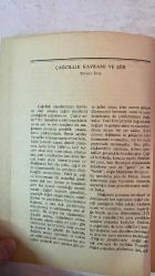 TÜRK DİLİ, AYLIK DİL VE YAZIN DERGİSİ - MAYIS 1982 SAYI: 360  TUĞRUL İNAL - NAHİT ULVİ AKGÜN - İLHAN BERK - METİN ELOĞLU - ALİ PÜSKÜLLÜOĞLU - MEHMET SEYDA - TARIK DURSUN K. - YILDIZ CANPOLAT - ALİ YÜCE - BİLGİN ADALI - ÖMER ASIM AKSOY - FAKİR BAYKURT - HAYATİ BAKİ - YUNUS KORAY - HİKMET DİZDAROĞLU - ALİ F. BİLİR - HALİL KÖKSEL - SEVGİ ÖZEL - HAYDAR ERGÜLEN - OKTAY AKBAL - İLHAN SELÇUK - YALÇIN ULUKAYA - MURAT ÖZTURANLI - SEVDA ŞENER - GÜLŞEN KARAKADIOĞLU - ÂLİM ŞERİF ONARAN - TALİP APAYDIN - RAMİS DARA - İSMAİL CEYHAN - ÖZCAN YALIM  ÇAĞCILLIK KAVRAMI VE ŞİİR - HASAN DAĞI - EL YAZILARINA VURUYOR GÜNEŞ, III - SALÇA - ANI - ROMANCI GÜNLÜĞÜ - ROMANLARIN ERKEKLERİ KADINLARIN ROMANLARI - İSPANYOL YAZININDA 