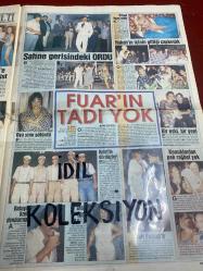 HAFTA SONU GAZETESİ - DOĞUM GÜNÜ HEDİYESİ (TURKİSH - NEWSPAPER) - TAM TAKIM 18 SAYFADIR - 4 EYLÜL 1996 - Sayı: 36 - Müslüm gürses konser ve hayranları- Müslüm Gürses Dondurma Yiyor-Hülya Avşar-Emel Sayın-Mahsun Kırmızıgül-Seda Sayan-Nilüfer Bayrı-Ebru Destan-Yasemin Koşal-Funda Barın-Sertab Erener-Levent Yüksel-Demir Demirkan-Kenan Doğulu-Yeşim Vatan-Erdiç Ustalıoğlu-Kibariye-Ercan Saatçi-Fahir Atakoğlu-Elvis Presley-Soner Arıca-Cevahir Hüseyin Özdemir-Yasemin Odabaş-Muazzez Ersoy-Müslüm Gürses-Emrah-Rahime Çetin-Ferda Anıl Yarkın-Yalçın Dümer-Ebru Yaşar-Seda Sayan-Seçil-Kerim Tekin-Yeşim Salkım-Hakan Uzan-Demet Akbağ-Saim Arpat-Melek Boz-Oktay Kaynarca-Seren Serengil-Erdal Matraş-Gökhan Bilik-Azer Çöllü-Emre Matraş-Ebru Yener-Elvir Boliç-Kemal Başbuğ-Erdiç Ustalıoğlu-Endy-Pol-Aytaç Durak-Demir Karahan-Ayşegül Aldinç-Nur Sürer-Gökser Arsoy-Türkan Şoray-Hülya Koçyiğit-Fatma Girik-Tarık Akan-Kadir İnanır-Oya Aydoğan-Rafet El Roman-Müslüm Gürses-Güler Işık-İbrahim Tatlıses