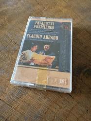 PAVAROTTI PREMIERES - CLAUDIO ABBADO - KASET (JELATİNİNDE)