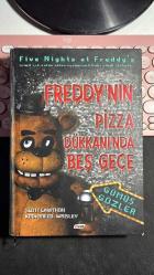 FIVE NIGHTS AT FREDDY'S İSİMLİ ÇOK SATAN VİDEO OYUNUNUN KİTABI ŞİMDİ SİZLERLE... - FREDDY'NİN PİZZA DÜKKANI'NDA BEŞ GECE 1. KİTAP - GÜMÜŞ GÖZLER - SCOTT CAWTHON KIRA BREED_WRISLEY - TEEN YAYINCILIK BİRİNCİ BASKI 2018 - CİLTLİ SERT KAPAK - Yağmur Özgür