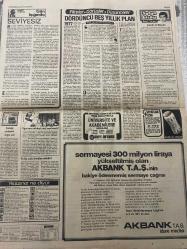 TERCÜMAN GAZETESİ - DOĞUM GÜNÜ HEDİYESİ (TURKISH NEWSPAPPER) - 29 EYLÜL 1975 - SADECE TEK YAPRAKTIR -Fahri Korutürk-Süleyman Demirel-Bülent Ecevit-Necmettin Erbakan-Prof Timurtaş-Refik Sönmezsoy-Prof Vural Savaş-Enver Ebiçoğlu-Erkan Yiğit-Ahmet Kabaklı-Rauf Tamer-Prof Dr Ahmet Kılıçbay-Oyunuzu kullanın ve serinkanlı olun-Demirel CHP medeni hizmet düşmanıdır-1 Ağa ve 6 Jandarma öldürüldü-Anarşiye itilen Kıbrıs-Karamanlis Türkiyeye uçak verdiği için Libya gezisini iptal etti-Çalışanlar can güvenliği kalmadı diyor-Sungurlar işçilerini fabrikaya jandarmalar getirip götürüyor-Üniversitede kontenjan artışı için yedi bakan toplantı yaptı-Kissinger ambargonun çok yakında kalkacağını umuyorum-Dördüncü Beş Yıllık Plan 1977 yılında uygulanacak-Üniversite ve akademilere hazırlama-Çocuğu zorlamak doğru mu-Öğretmen talebeyi nasıl azarlamalı-En ilgi çekici konular nelerdir-Yıldızınız ne diyor-Gün ışığında-Sözün kısası-Fikirler Görüşler Düşünceler-Noktalama Dudak-Gong Size ne-Tercüman dün ofset tesisl