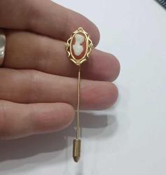 Vintage  AVON  Altın Ton  Sert Plastik Cameo Stick Pin Broş Yaka İğnesi