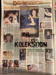HAFTA SONU GAZETESİ - DOĞUM GÜNÜ HEDİYESİ (TURKİSH - NEWSPAPER) - TAM TAKIM 20 SAYFADIR - 5 ŞUBAT 1997 - Sayı: 6 -Burak Kut-Demet Şener-Meltem Cumbul-Muazzez Ersoy-Altan Sarıoğlu-Gökhan Kimsesizcan-Mustafa Altıoklar-Mustafa Çağlar-Harika Avcı-Atilla Saral-Dilek Ayazoğlu-Barış Kocaoğlu-Kerem Alışık-Ebru Gündeş-Ünal Küpeli-Dursun Karadağ-Demet Akalın-Mustafa Mayadağ-Karahan Çantay-Gürcan Şen-Hakan-Hamza-Derya Köroğlu-Aşkın Nur Yengi-Ahmet Kaya-Sibel Can-İzzet Altınmeşe-Kenan Doğulu-Seda Sayan-Zeki Müren-Özcan Deniz-Rıza Akın-İbrahim Tatlıses-Zara-Emel Sayın-Bülent Ersoy-Mehtap Hasbek-Necla Hanım-Serdar Ortaç-Metin Arolat-Suat Ekiz-Aysel Gürel-Mustafa Sandal-Zeynep-Sibel Can-Hülya Avşar-Fikret Kuşkan-Kenan Doğulu-Burhan Aydemir-Türkan Şoray-Yağmur-Muazzez Ersoy-Aslıhan-İbrahim Tatlıses-Serpil Çakmaklı-Süleyman Turan-Yusuf Sezgin-Duygu Alas-Suna Yıldızoğlu-Dilek Ayazoğlu-Yasemin Kılıçoğlu-Shelly-Mine-Behzat Uygur-Ciğdem Uygur-Dilek Uygur-Şüheyl Uygur-Zülfikar Yazgıç-Nejat Uygur-Mine Uygur-