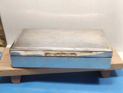 P103---ARISTOCRAT İNGİLİZ GÜMÜŞ KAPLAMA SİGARA KUTUSU