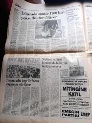 Emek Gazetesi - Turkish Newspaper - 13 Aralık 1996 - özgürlüğün adıdır Erdal Eren Fotoğrafı - kontgerilla dağıtılsın - CIA'den kontgerilla itirafı - 14 Aralık mitingine yönelik hazırlıklar son aşamada - Kürt illerinde baskılar yoğunlaşarak devam ediyor - Marmara üniversitesi'ndeki faşist saldırılara kitlesel protesto - Türk İş'e taban baskısı - kontgerillanın ağır topu Mehmet Ağar devlet gibiydi - televizyon ve Radyo programlarından seçmeler - bu yılbaşında bilet almayın - Marksizm sinemaya uyarlanınca - Deniz Gezmiş ve arkadaşları da idam edilmişlerdi Fotoğrafı - Susurluk kazasının ardından MHP gelişmelerden hoşnut değil - Efkan Şeşen ile Göçer oldum üzerine Fotoğrafı - dünyada saatte 1700 kişi yoksulluktan ölüyor - Katolik kilisesi geleneksel tavrını terk ediyor - Batı Şeria'da silahlı saldırı - Trabzonspor teknik direktörü Şenol Güneş yeni yönetime kolaylık sağlarım dedi - Galatasaray kulübü as başkanı Ergün Gürsoy en kısa zamanda iyi bir Türk kaleci transfer edeceğiz dedi