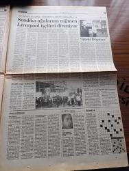 Emek Gazetesi - Turkish Newspaper - 13 Aralık 1996 - özgürlüğün adıdır Erdal Eren Fotoğrafı - kontgerilla dağıtılsın - CIA'den kontgerilla itirafı - 14 Aralık mitingine yönelik hazırlıklar son aşamada - Kürt illerinde baskılar yoğunlaşarak devam ediyor - Marmara üniversitesi'ndeki faşist saldırılara kitlesel protesto - Türk İş'e taban baskısı - kontgerillanın ağır topu Mehmet Ağar devlet gibiydi - televizyon ve Radyo programlarından seçmeler - bu yılbaşında bilet almayın - Marksizm sinemaya uyarlanınca - Deniz Gezmiş ve arkadaşları da idam edilmişlerdi Fotoğrafı - Susurluk kazasının ardından MHP gelişmelerden hoşnut değil - Efkan Şeşen ile Göçer oldum üzerine Fotoğrafı - dünyada saatte 1700 kişi yoksulluktan ölüyor - Katolik kilisesi geleneksel tavrını terk ediyor - Batı Şeria'da silahlı saldırı - Trabzonspor teknik direktörü Şenol Güneş yeni yönetime kolaylık sağlarım dedi - Galatasaray kulübü as başkanı Ergün Gürsoy en kısa zamanda iyi bir Türk kaleci transfer edeceğiz dedi