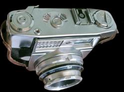 Agfa Optima 1a Vizörlü 35mm Filmli Fotoğraf Makinesi Almanya üretimi çalışır durumda orijinal kılıf ile birlikte (sıfır durumda)