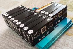 LOT.16 » Hun Marka Kendinden Yapışkanlı Kapamalar 25 Mm ((50 Kuruş)) Boyutlarda 1 Paket ((25 Adet))