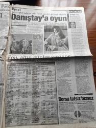 Posta Gazetesi - Turkish Newspaper - 9 Şubat 2000 - Antalya'da emekli yüzbaşı Gürcan Doğrusöyler  elindeki senedi zorla almak isteyen iki galerici kardeşi sokak ortasında kurşuna dizdi Fotoğrafı - Savaş Ay Yıldız Asyalı ve Billur Kalkavan Eyvah babam dizisinde beraberler Fotoğrafı - reyting Hamdi Fotoğrafı - manken Tuğba Özay'ın öfkesi Fotoğrafı - 14 Şubat sevgililer günü - Cerrah Çelebi'nin maceraları yazan Profesör Doktor Tarık Minkari - FIAT Palio tam sayfa reklam - patates Çankaya köşkü'nde Süleyman Demirel'in huzuruna çıktı Fotoğrafı - Fazilet Partili Merve Kavakçı şimdi yandı Fotoğrafı - besle Cemalettin Kaplanı olsun Taliban Fotoğrafı - RTÜK üyeleri Hizbullah'ın vahşet kasetleri için Drakula filmi değil gerçek yayınlanmasın dedi - İsrail de sorgulanan Nesim Malki'nin kasası Erol Erkohen polise Alaattin Çakıcı beni ve Nesim Malki'yi  ölümle tehdit etti dedi - yüksek mahkemeye türban başvurusu - sağlık Bakanı Osman Durmuş'un kadro inadı - Matrix sinemalarda - Süleyman Seba