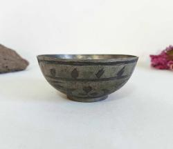 Antika Savatlı Tas - Çiçek ve Eski Yazı Süslemeli Şifa Tası