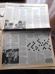 Radikal Gazetesi - Turkish Newspaper - 3 Kasım 1996 - Refah Partisi'nin demokratikleşme paketinden türban çıkacak - Refah Partisi'nin yayın organı milli gazetede yüz öpmek mekruh dendi Fotoğrafı - Tansu Çiller'in bankacısı Halit Cıngıllıoğlu'na soruşturma - madeni 50 bin liralık 12 Kasım'da piyasada - cezaevindeki Işık Yurtçu'ya basın özgürlük ödülü - kabadayı Sedat Peker'den uyuşturucu vakfı Fotoğrafı - Aczmendiler rejimi yıkacağız - Yazar Emine Şenlikoğlu her kesimin yobazı var - Bosna ABD'ye boyun eğdi - Atruş Kampı BM'nin değil PKK'nın elinde - Fenerbahçe ne Ada dinliyor ne Körfez - Galatasaray teselli arıyor - NBA'de ilk maçlar oynandı - tiyatro sinema programı - TÜYAP kitap fuarının Onur yazarı Peride Celal ile röportaj - Nazım Hikmet'in Kuvayı Milliye destanı kapalı gişi oynuyor fotoğraf - Michael Jackson'ın konser rüşveti Fotoğrafı - Charlie Chaplin'den Wood Allen'a yüz yıldır Beyaz perdeyi kahkaya boğan filmlerin en iyileri seçildi fotoğraf - Cemal Süreya şiir ödülleri