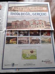 Hürriyet Gazetesi- Sadece 4 sayfadır içinden12 Kasım 2006 - Bülent Ecevit'i hem devlet hem halk uğurladı Fotoğrafı - Rahşan Ecevit aşkının ardından 8 kilometre yürüdü Fotoğrafı - imamın dili sürçtü duayı Rahşan Ecevit'e yolladı - 5 Cumhurbaşkanı mecliste bir arada - Rauf Denktaş Mehmet Ali Talat Kenan Evren Ahmet Necdet Sezer ve Süleyman Demirel Bülent Ecevit'in tabutunun başında buluştu Fotoğrafı - Rahşan Ecevit MHP Genel Başkanı Devlet Bahçeli'nin yüzüne bakmadı Fotoğrafı - Rahşan Ecevit 7. Cumhurbaşkanı Kenan Evren'e de bakmadı - Bülent Ecevit'in hayatını kurtaran FBI ajanı Bernard Johnson'dan başsağlığı mesajı - Bülent Ecevit'in cenaze töreninde Türkiye laiktir laik kalacak sloganları - zonguldak'tan gelen madenciler de cenazedeydi Fotoğrafı - Bülent Ecevit'e Karaoğlan ismini takan Şehzade Şahin de cenazedeydi Fotoğrafı - askerlerin Bülent Ecevit'e vedası Cennet kapısından - Azerbaycan devlet başkanı İlham Aliyev'den Çelenk - Recep Tayyip Erdoğan AKP 2. Olağan kongresinde Fotoğrafı