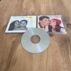 İzel Ercan - İşte Yeniden Cd ( Dinlemeye engel olmayan kılcal çizikler vardır ) ( Dönem Cd - Sarı Bandrol )
