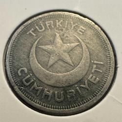 Türkiye 5 Kuruş 1939. Kapamasında.