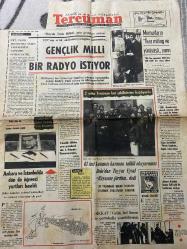 TERCÜMAN GAZETESİ - DOĞUM GÜNÜ HEDİYESİ (TURKISH NEWSPAPPER) - 27 ARALIK 1969 - SADECE TEK YAPRAKTIR -Mehmet Ali SEBÜK-Tayyar Uysal-Suna SAN-Ahmet Kabaklı-Ali Rıza ALP-Rauf Tamer-Züleyha MUNİF-Şükrü BABAN-Mustafa Kart-O Filiz-R Crane-D Wright-Gençlik milli bir radyo istiyor-Memurların ikaz miting ve yürüyüşü yarın-Ankara ve İstanbulda dün de öğrenci yurtları basıldı-61 inci katımızı kazanan talihli okuyucumuz Boludan Tayyar Uysal-Rüyasını gördüm dedi-39 yaşındaki bekar talihliye evlenme teklifleri yağıyor-Dikkat Gribi bol limon ve portakalla yenebilirsiniz-Üniversite deposu-Üniversiteliler diye kanunu tepe hakkına sahip değil-Bunlar ezilecektir-Yıldızınız ne diyor-Hafiyeler kralı-Bob Sawyerin maceraları-Saadet rüyası-Harika çocuklar-Vatan kurtaran Şaban-İnanmayın-Not-3 sual 3 cevap-Gizel kadınla evlenmek tehlikeli mi-Türkiye Demir ve Çelik İşletmeleri Genel Müdürlüğünden Karabük-Memur artık ağzı var dili yok bir insan hüviyetinden kurtulmuştur-TRT tarih huzurunda namus vazifelerini yap