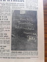 Akşam Gazetesi - Turkish Newspaper - 4 Mart 1960 - yedek subaylar köyde öğretmenlik yapacak - Başbakan Adnan Menderes Dün Demokrat Parti il idari heyeti ile toplantı yaptı Fotoğrafı - Elvis Presley terhis oldu Fotoğraf - Dolmabahçe meydanı çimlendiriliyor Fotoğrafı - Fas'ın  Agadir şehri ölü kokuyor - dünya ağır siklet boks şampiyonu Johansson geldi Fotoğrafı - yüzlerce otomobil aylardan beri gümrük depolarında çürüyor Fotoğrafı - Chessman'ın idam tarihi açıklandı - Ege vapurunda yüzlerce kilo altın saat var - Dördüncü Murat Siyah Zambak yazan Suzan Sözen Yazı Dizisi - Cengizhan'ın hazineleri  konu Abdullah Ziya Kozanoğlu resimleyen Suat Yalaz - İstanbul'da bugün bu gece sinema tiyatro programı - Karaca tiyatrosunda çöl faresi - İstanbul vasıtaları yılda 500 milyon yolcu taşıyor - Türkiye Birleşik Arap Cumhuriyeti Ordu maçı oynanıyor - Toto'da az parayla çok kazanmak istiyorsanız bu yazıyı muhakkak okuyun - Fenerbahçe'de muhalefet iki gruba ayrıldı - Turgay Şeren Yugoslavya'ya davet