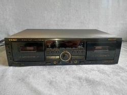 teac w-860r double cassette deck (tüm fonksiyonları sorunsuz çalışıyor, son fotoğrafta işaret ettiğim yerde çok küçük bi göçme var)