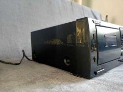 teac w-860r double cassette deck (tüm fonksiyonları sorunsuz çalışıyor, son fotoğrafta işaret ettiğim yerde çok küçük bi göçme var)
