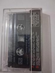 MÜŞFİK KENTER Bir Garip Orhan Veli '' ŞİİR ''   - KASET