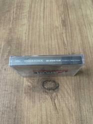 Feridun Düzağaç - Bir Devam Filmi - Siyah Beyaz Türkçe Dublaj Kaset ( Jelatinli - Ambalajında )