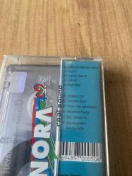 Güllü - Hayatımın Yanlışı Kaset ( Jelatinli - Ambalajında )