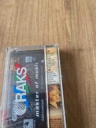 Güllü - Kırılırım Kaset ( Jelatinli - Ambalajında ) ( Ambalajında yıpranmalar vardır )