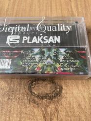 Hande Yener - Apayrı Kaset ( Jelatinli - Ambalajında ) ( Ön kaset kapağında çatlak vardır )