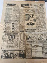 TERCÜMAN GAZETESİ - DOĞUM GÜNÜ HEDİYESİ (TURKISH NEWSPAPPER) - 17 EYLÜL 1969 - SADECE TEK YAPRAKTIR -Sadi Toker-Tarık Kutay-Ali Hürilmaz-Lütfü Akdoğan-Ali Rıza Alp-Şemsi Sılkım-Refik Sönmezsoy-Suna SAN-Nermin Çorban-Hülya Mavili-Mehmet Ali Sebük-Mehmet Ali Sebük-Şükrü Baban-Züleyha Münir-Rauf Tamer-O Filiz-D Wright-Bir yolcu uçağımız Sofyaya kaçırıldı-Sadi Toker adındaki akli muvazenesi bozuk bir hukuk öğrencisinin tabanca tehdidi altında-İmamı Azam Ebu Hanife-Sultanların Mezhebi Mezheplerin Sultanı-Ebu Hanifenin Türbesi-Yolcular Çok heyecanlı bir macera yaşadık dediler-Uçakta Bulgaristandan kaçan milli bisikletçi Ali Hürilmaz da vardı-Cuma günü başlıyoruz-Lise-Adayların seçim propagandası-Hak ve Adalet-Bir kanun kaldırmak değiştirmek veya yeni bir kanun çıkarmak bir milletvekili için kolay bir iş midir-Dış Politika-Musliman Devletler-Kendi kendine radyoculuk-Yıldızınız Ne Diyor-3 sual 3 cevap-Saadet Rüyası-Hafiyeler Kralı-Sözün kısası Bakın şu işe-İmkansız-Eski den o-Dişçinin takma di