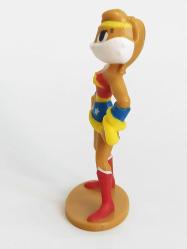 Looney Tunes Bugs Bunny Lola DC Justice League Wonder Women Kostümünde Burger King Oyuncak Figür 2023