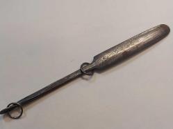 Osmanlı Dönemi Kılıç Maşatı.  H. 1327 Tarihli, M.1911.17 cm.