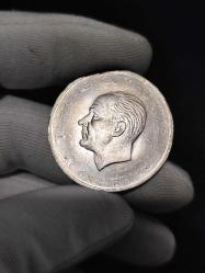 1960 Hakimiyet Milletindir Gümüş 10 Lira Çil