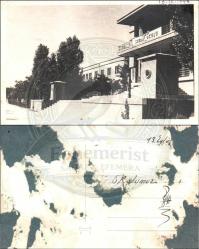 Yedek Subay Okulu binası ve önünde nöbet tutan asker hatırası. (Orijinal Fotoğraf, S/B, 1940'lar, 9x14 cm.)