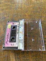 SEZEN AKSU - SÖYLÜYOR - KASET