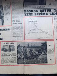Halka ve Olaylara Tercüman Gazetesi - Turkish Newspaper - 10 Ağustos 1969 - Celal Bayar boynumda idam halkası bileklerimde kelepçe taşırken bile kimseye yalvarmadım dedi - Celal Bayar kızım Nilüfer Gürsoy bir hasım gibi çalışamaz dedi - Bu Nilüfer Gürsoy'un YTP'ye girmeyeceğine delil sayıyor - üniversitelerle polis çatışması değil Beyazıt meydanı film için harp meydanı oldu Fotoğraf - paralı askerler filminde Tony Curtis Beyazıt'ta Fotoğrafı - Üçüncü müze soyguncusu Mithat Eraslan da Edirne'de yakalandı - Borsalar Birliği Başkanı Sırrı Enver Batur yakında yeni seçime gidilecek dedi - daktilo'da 5 dünya rekoru kırdık - sözün kısası yazan Rauf Tamer - Mustafa Kemal Karabekir yazan Ahmet Kabaklı - kardeşlerin savaş meydanı yazan Celal Yardımcı - Rıfkı Alkan jokey kulübünü itham etti - Mithatpaşa stadını Galatasaray ve İstanbulspor aydınlatacak - Beşiktaş'ın yeni golcüsü Nihat Yayöz'ün sarı kırmızı renklere hıncı var Fotoğrafı - basketboldaki başarımız Polonya'yı 98 49 yendik - at yarışı