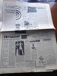 Halka ve Olaylara Tercüman Gazetesi - Turkish Newspaper - 6 Şubat 1970 - 55 Adalet Partili bütçeye kırmızı oy verecek - sahipsiz kalan ODTÜ'nde 10 bin liralık eşya kayıp - Boston müzesine kaçırılan antika eşya geri istenecek - 1970 yılında yerli imalat oranı %70 olacak - gökten inen mübarek Saadet taşı Hacer İl Esved Kabe i Muazzama'nın duvarındadır Fotoğrafı - Sovyetler Mısır'a silah yardımına başladı - El Fetih'e mensup 2 komando daha ele geçti - Orgeneral Memduh Tağmaç hastaneye yattı - burç falınız ne diyor - 1967 69 yıllarında Sümerbank yazan Hulusi Çetinoğlu - Ankara İstanbul İzmir radyo programı - gençlik ve geleceğimiz yazan Tarık Buğra - Battal Gazi'nin torunu yazan Murat Sertoğlu Yazı Dizisi - Kara Orkun Kaybolan Prenses Çizen Şahap Ayhan Yazı Dizisi - Boksör Liston 6,5 milyona nakavt oldu fotoğraf - Mehmet Akzambak güreş federasyonu başkanı oldu - Doktorlar Yılmaz Şen Türkiye'de tedavi edilir dediler Fotoğrafı - Basri Dirimlili Samsun'u bırakıyor - Spor Toto ikramiye çekiliş