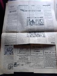 Halka ve Olaylara Tercüman Gazetesi - Turkish Newspaper - 6 Şubat 1970 - 55 Adalet Partili bütçeye kırmızı oy verecek - sahipsiz kalan ODTÜ'nde 10 bin liralık eşya kayıp - Boston müzesine kaçırılan antika eşya geri istenecek - 1970 yılında yerli imalat oranı %70 olacak - gökten inen mübarek Saadet taşı Hacer İl Esved Kabe i Muazzama'nın duvarındadır Fotoğrafı - Sovyetler Mısır'a silah yardımına başladı - El Fetih'e mensup 2 komando daha ele geçti - Orgeneral Memduh Tağmaç hastaneye yattı - burç falınız ne diyor - 1967 69 yıllarında Sümerbank yazan Hulusi Çetinoğlu - Ankara İstanbul İzmir radyo programı - gençlik ve geleceğimiz yazan Tarık Buğra - Battal Gazi'nin torunu yazan Murat Sertoğlu Yazı Dizisi - Kara Orkun Kaybolan Prenses Çizen Şahap Ayhan Yazı Dizisi - Boksör Liston 6,5 milyona nakavt oldu fotoğraf - Mehmet Akzambak güreş federasyonu başkanı oldu - Doktorlar Yılmaz Şen Türkiye'de tedavi edilir dediler Fotoğrafı - Basri Dirimlili Samsun'u bırakıyor - Spor Toto ikramiye çekiliş