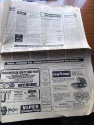 Halka ve Olaylara Tercüman Gazetesi - Turkish Newspaper - 17 Eylül 1972 - İsrail zırhlı birlikleri Lübnan sınırını geçip gerilla yuvalarını bastı - İsrail ile Lübnan çarpışıyor - Malmö'deki insan ve para pazarlığını korsanlar kazandı fotoğraf - Deniz yolları iç hatlarda %45-100 zam yaptı - 479 öğrenci düğün Çapayı gözyaşları içinde terk etti - Başbakan Ferit Melen seçimlerle ilgili kuşkular yersiz dedi - Süleyman Demirel Türkiye'nin en önemli meselesi istikrardır - Sözün Kısası yazan Rauf Tamer - tercüman 18 eylül'de pırıl pırıl yeni Anadol veriyor fotoğraf - Göztepe kalecisi Ali Artuner  Beşiktaş maçı ile formasını tekrar giyiyor - sigaralar kitaplar yazan Tarık Buğra - şiirsiz Türkiye yazan İbrahim Minnetoğlu - Volga Volga yazan Murat Sertoğlu Yazı Dizisi - Galatasaray 0 Şekerspor 0  - Vefa Göztepe'ye şans vermedi 2 0 Fotoğrafı - futbolda günün programı - at yarışları tahminleri yazan Osman Atakol - Avrupa izcilik teşkilatı genel kurulu 26 Eylül'de İstanbul'da toplanacak - Datçu