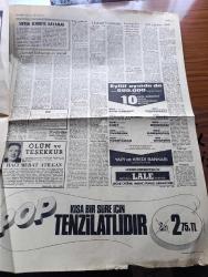 Halka ve Olaylara Tercüman Gazetesi - Turkish Newspaper - 17 Eylül 1972 - İsrail zırhlı birlikleri Lübnan sınırını geçip gerilla yuvalarını bastı - İsrail ile Lübnan çarpışıyor - Malmö'deki insan ve para pazarlığını korsanlar kazandı fotoğraf - Deniz yolları iç hatlarda %45-100 zam yaptı - 479 öğrenci düğün Çapayı gözyaşları içinde terk etti - Başbakan Ferit Melen seçimlerle ilgili kuşkular yersiz dedi - Süleyman Demirel Türkiye'nin en önemli meselesi istikrardır - Sözün Kısası yazan Rauf Tamer - tercüman 18 eylül'de pırıl pırıl yeni Anadol veriyor fotoğraf - Göztepe kalecisi Ali Artuner  Beşiktaş maçı ile formasını tekrar giyiyor - sigaralar kitaplar yazan Tarık Buğra - şiirsiz Türkiye yazan İbrahim Minnetoğlu - Volga Volga yazan Murat Sertoğlu Yazı Dizisi - Galatasaray 0 Şekerspor 0  - Vefa Göztepe'ye şans vermedi 2 0 Fotoğrafı - futbolda günün programı - at yarışları tahminleri yazan Osman Atakol - Avrupa izcilik teşkilatı genel kurulu 26 Eylül'de İstanbul'da toplanacak - Datçu
