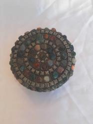 Doğal Taş Süslemeli Gümüş Kaplamalı Bakır Kap