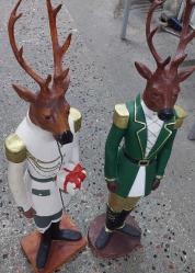 Üniformalı Dekoratif (Protokol) Geyik Heykel Modelleri. Çok Renkli, Alçı-Polyester. Büyük Boy/2 Adet. (19x30x135 cm) NOT: Geyik Heykelleri Kırılgan Olduğu İçin Satışımız İstanbul Sınırları İçinde Geçerlidir.